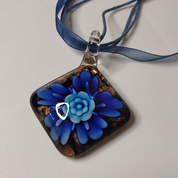 Blue Glass Flower Pendant Necklace 20 Inches Long - Picture 4 of 11